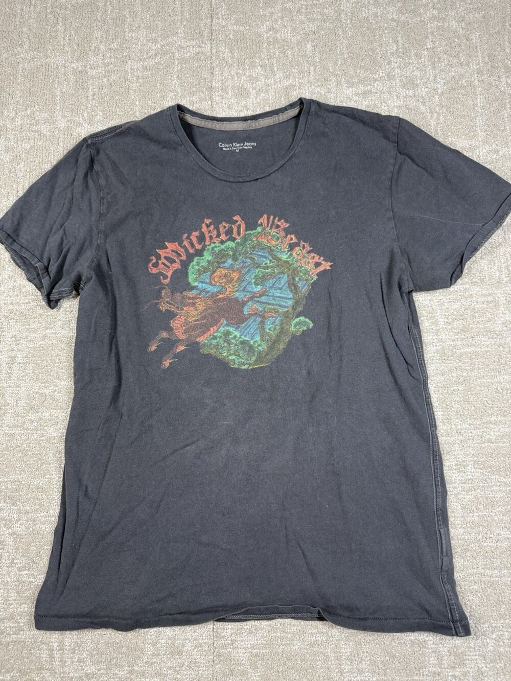Calvin Klein T Shirt Mens M Black Faded Dragon Wicked Beast Art Retro